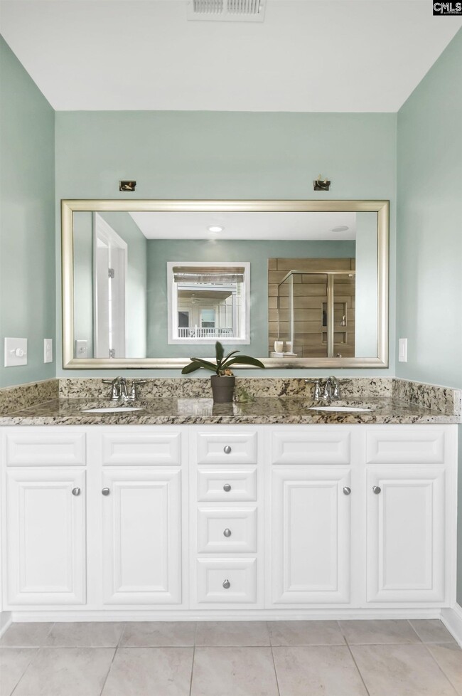 Building Photo - 368 Cabana Wy