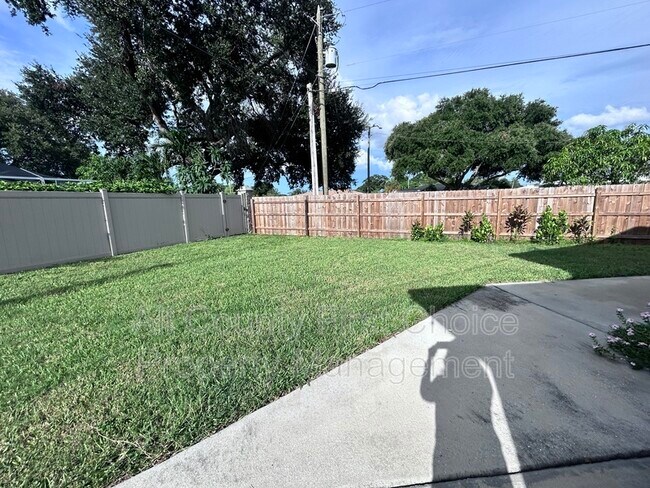 Building Photo - 6801 29th Terrace N