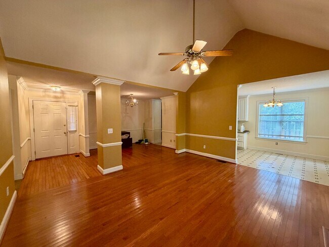 Building Photo - 13 Box Turtle Ct