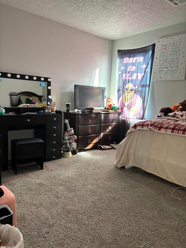 Building Photo - 2444 Talisker St NE