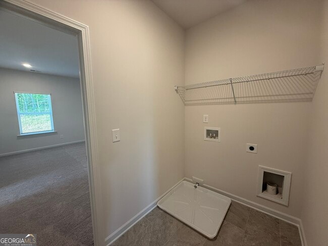 Building Photo - 121 Sycamore Ln