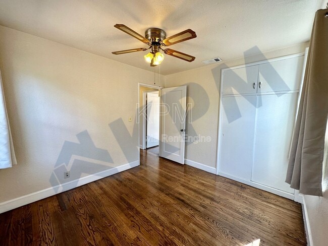 Building Photo - 41 W McKenzie Ave