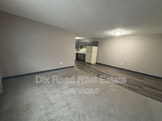 Building Photo - 430 Bellbrook Ave