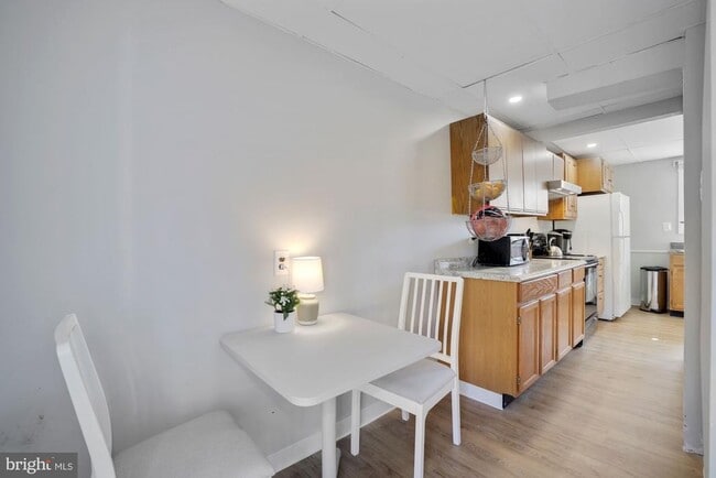 Building Photo - 8418 Stonewall Dr