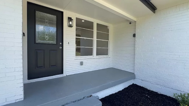 Building Photo - 10734 Coogan Dr