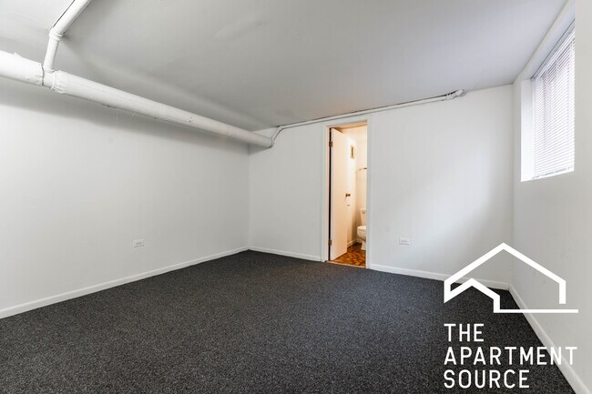 Building Photo - 3026 N Halsted St