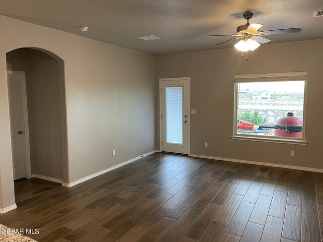 Building Photo - 7312 Eagle Vista Dr