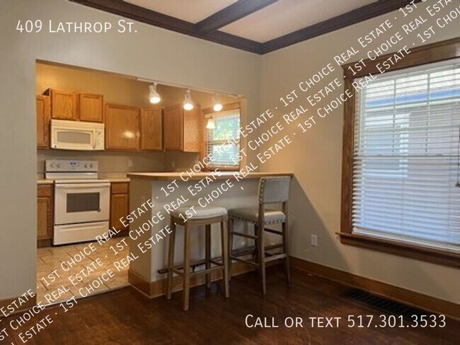 Building Photo - 409 Lathrop St