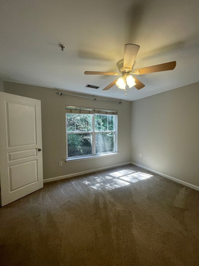 Building Photo - 07-211 Markey