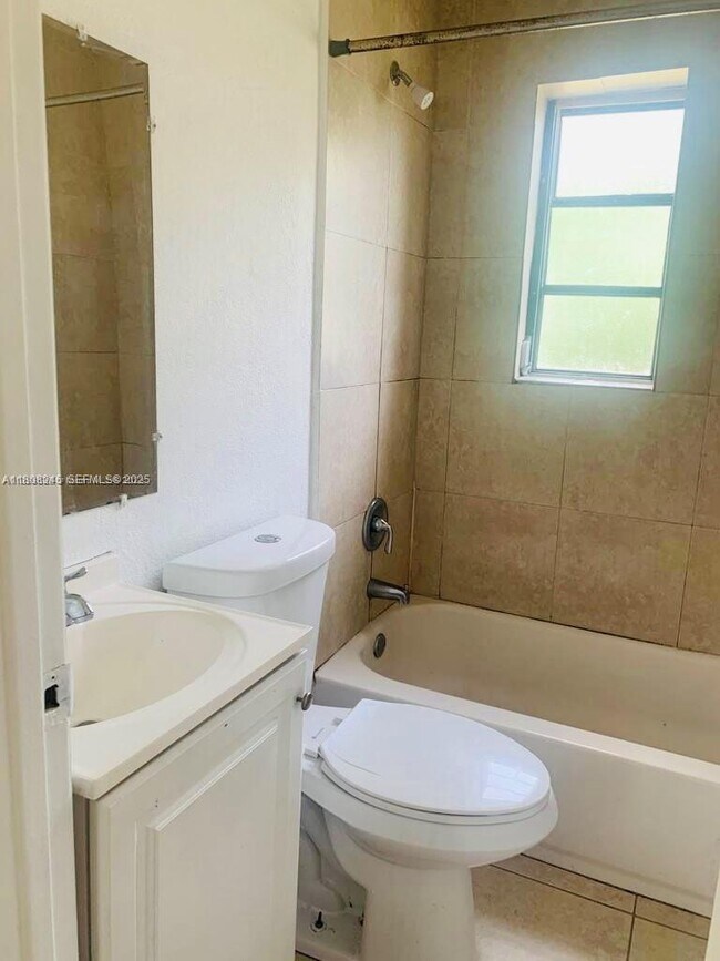 Building Photo - 401 N Dixie Hwy