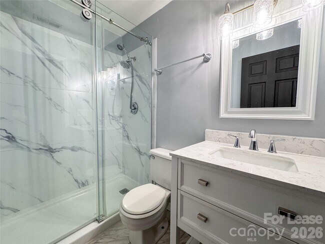 Building Photo - 19901 Henderson Rd