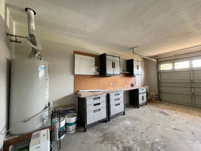 Building Photo - "Charming 3-Bed Oasis with 2 Baths in Prime Panama City Beach Location – 1,423 Sq. Ft. of Serene ...