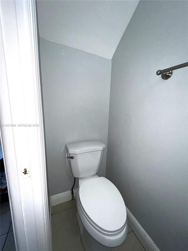 Building Photo - 6100 SW 130th Ave