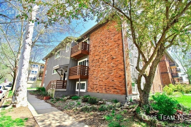 Primary Photo - 703 E 40th St