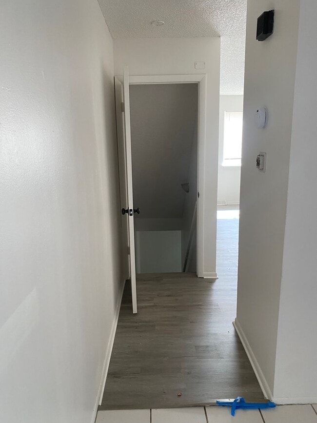 Building Photo - Triplex townhome blocks away from Anshutz ...