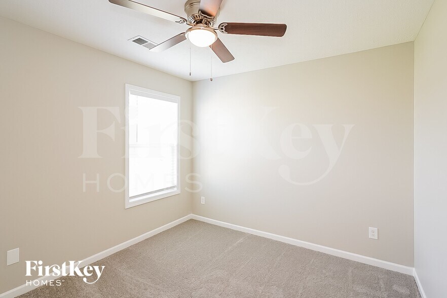 Building Photo - 844 Cherry Blossom Ln