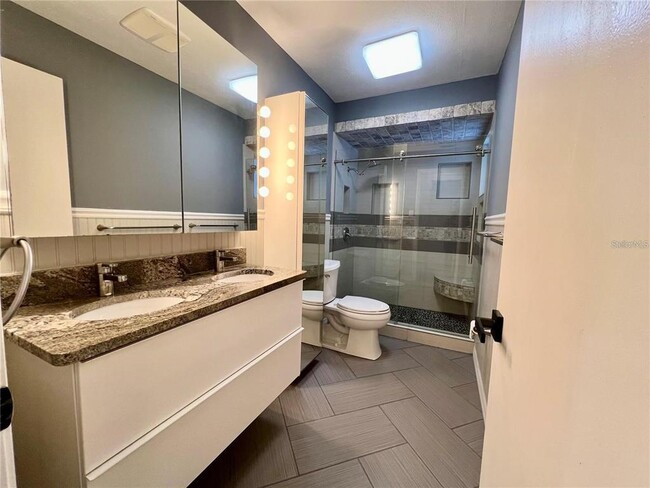 Building Photo - 3006 Country Lake Dr