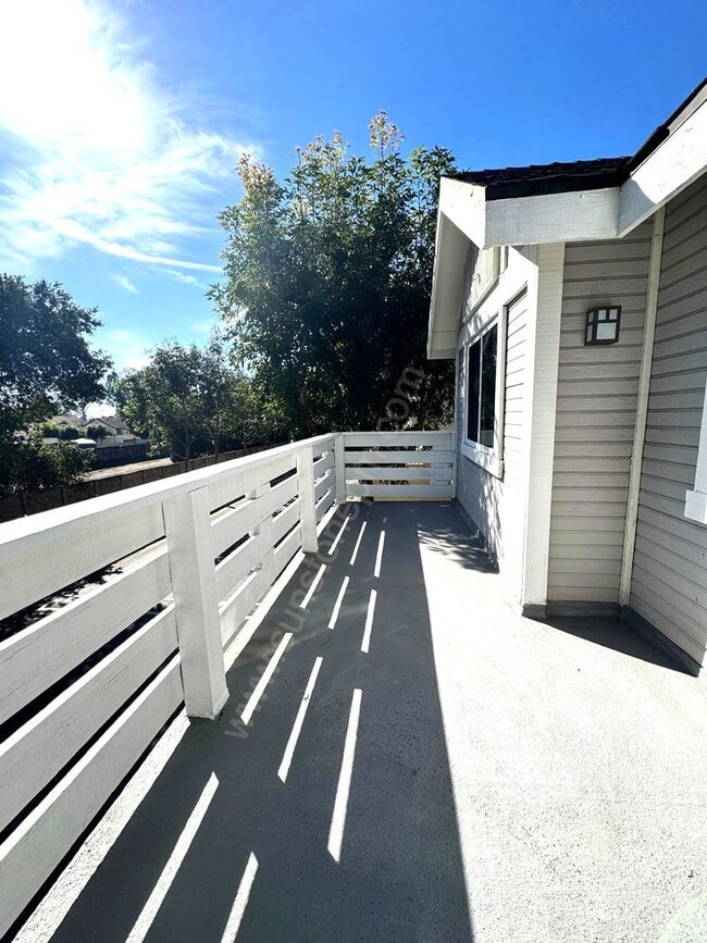 Building Photo - Beautifual Home