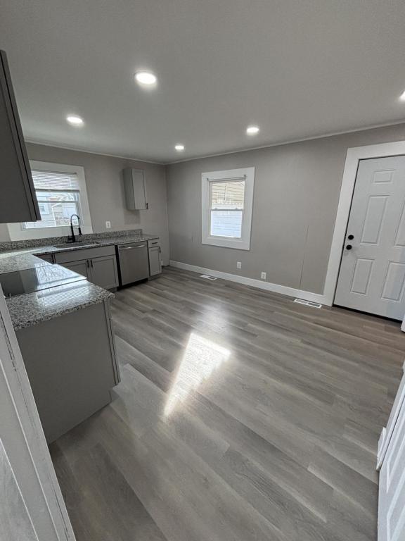 Building Photo - 3908 Yellowstone Ave