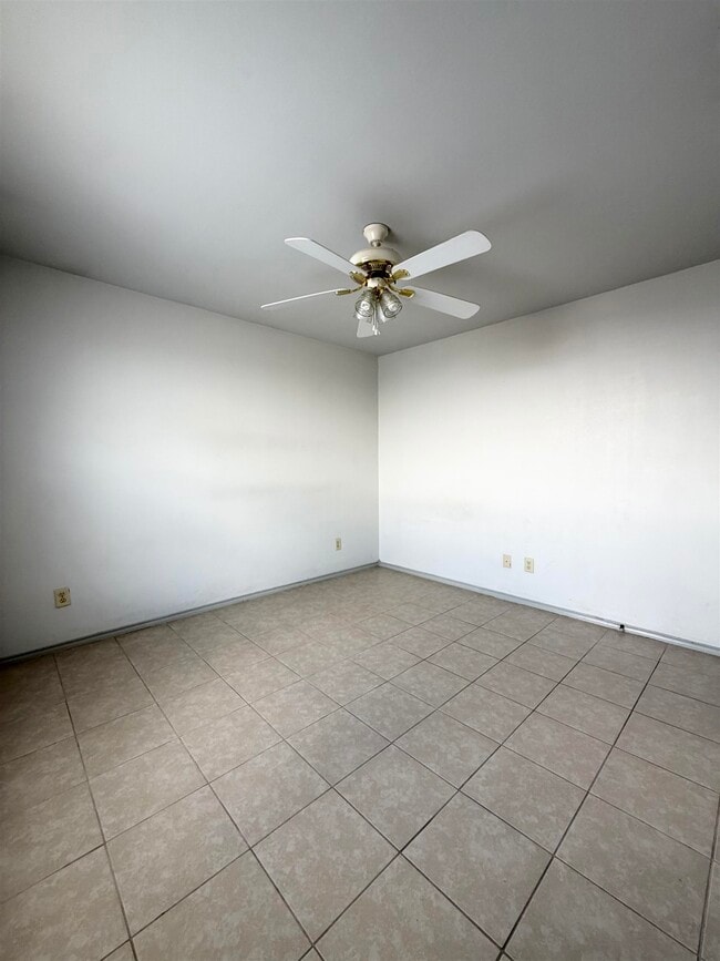Building Photo - 507 Shiloh Dr