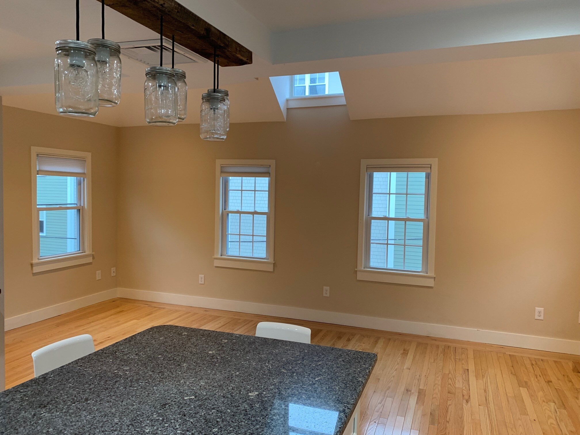 Building Photo - 33 Dennison St