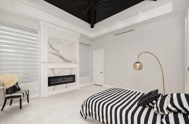 Building Photo - 3505 Vendome Dr