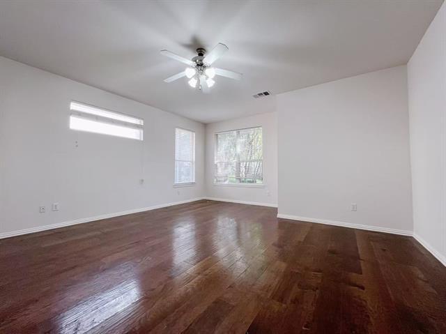 Building Photo - 1632 Pleasant Valley Ln