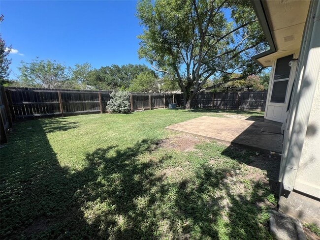 Building Photo - 1156 Tetbury Ln