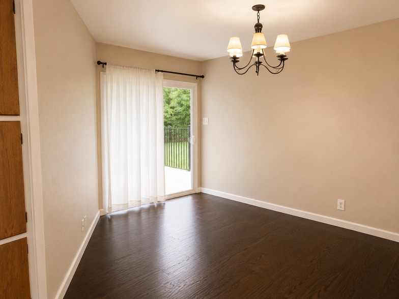 Building Photo - 126 Hollyhill Ln