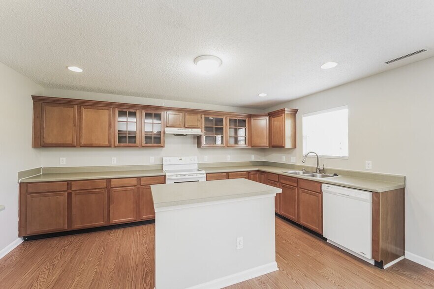 Building Photo - 4490 St Catherines Ct