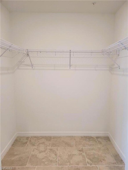 Building Photo - 6044 Ellerston Wy