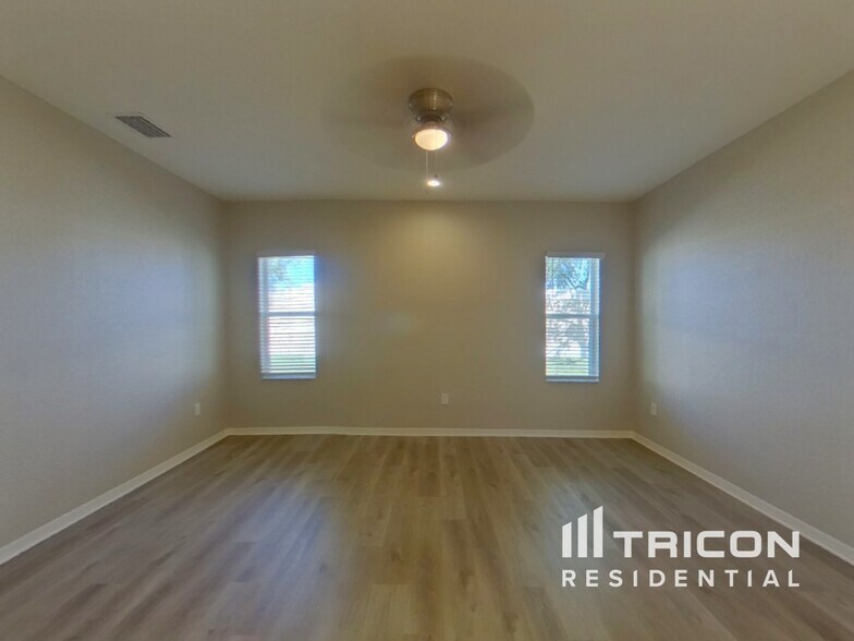 Building Photo - 6715 Castle Green Pl