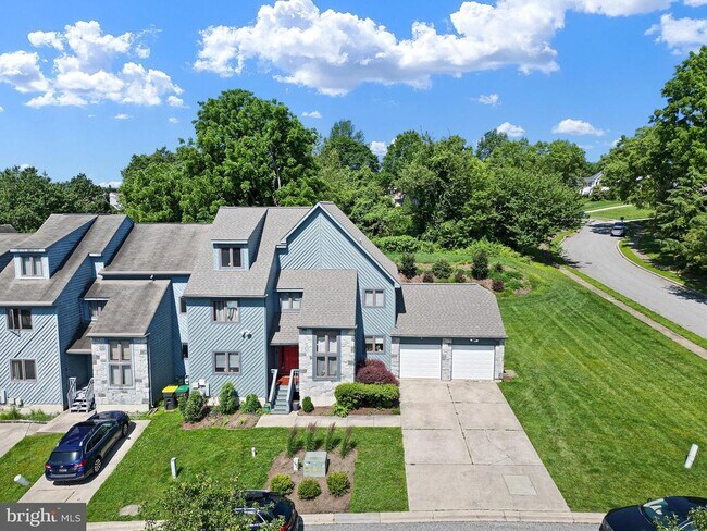 Building Photo - 109 Foxfire Dr