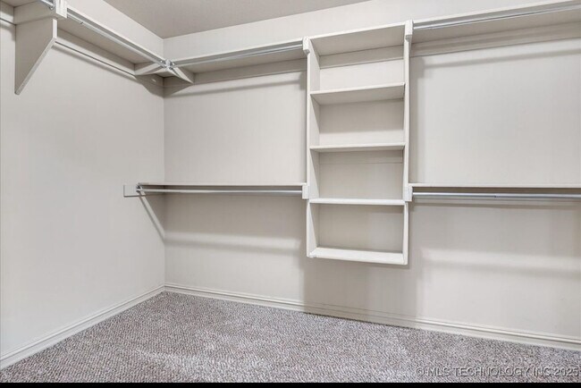 Building Photo - 1148 E 146 Ct S