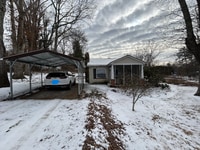 Building Photo - 715 Tabor Rd