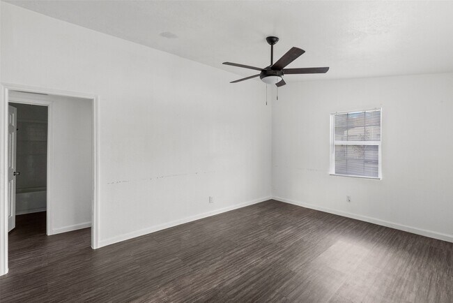 Building Photo - 4126 Paladino St