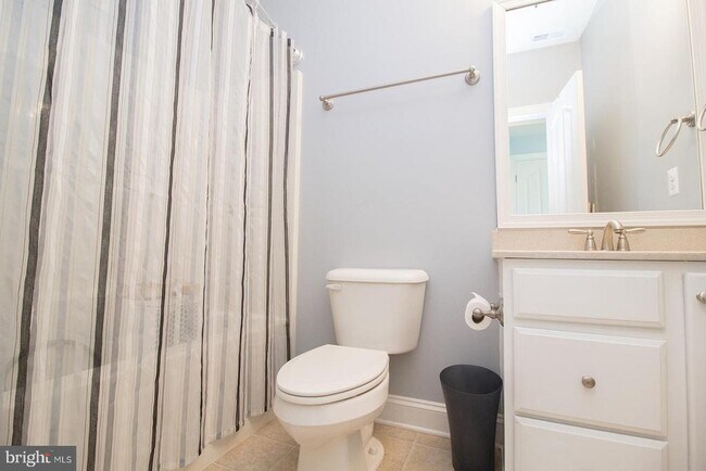 Building Photo - 24676 Broad Creek Dr