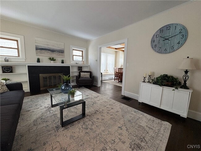 Building Photo - 124 Curtis Pl