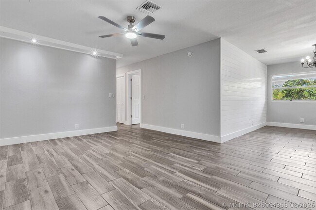 Building Photo - 10131 NW 35th St