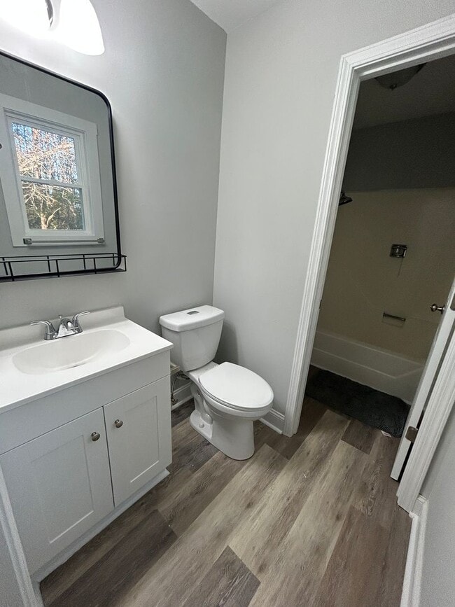 Building Photo - Beautiful 3BD Home in Southport