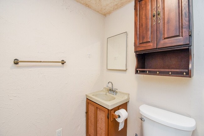 Building Photo - 4021 Eddie St