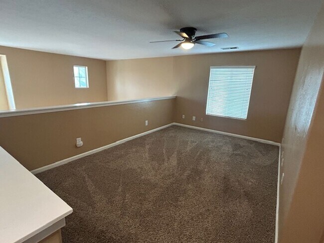 Building Photo - 4 Bedroom 2.5 Bathroom in NW Visalia with a Pool!! Just in Time for Summer!!!