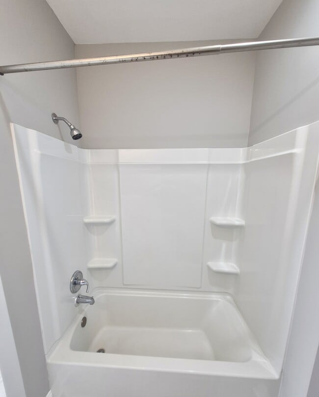 Building Photo - 2820 Q St