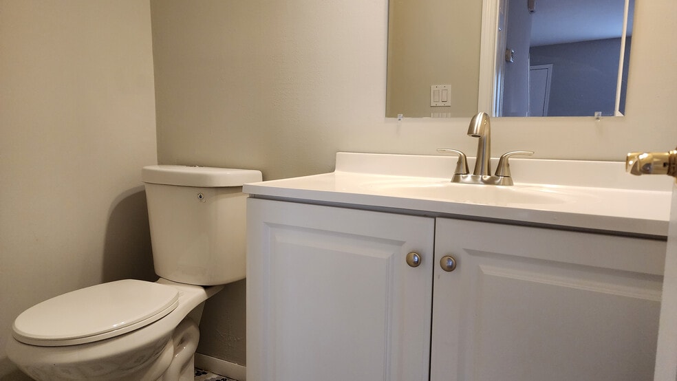 Building Photo - 1 Horizon Dr