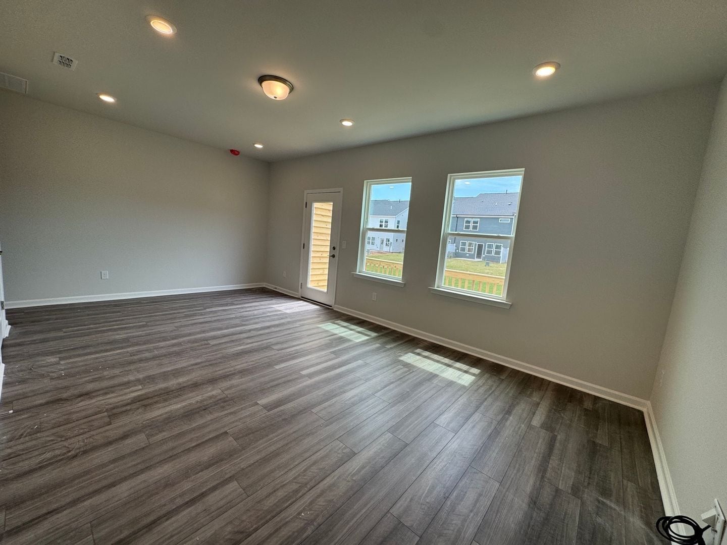 Building Photo - 1502 Tamarisk Ln