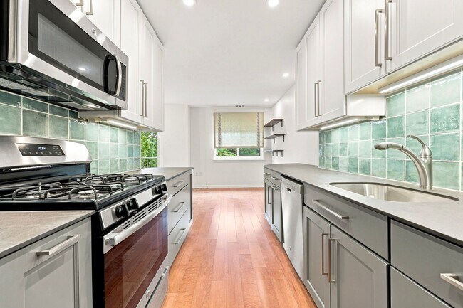 Building Photo - Beautifully Renovated 2-Bedroom, 2-Bath at West Terrace