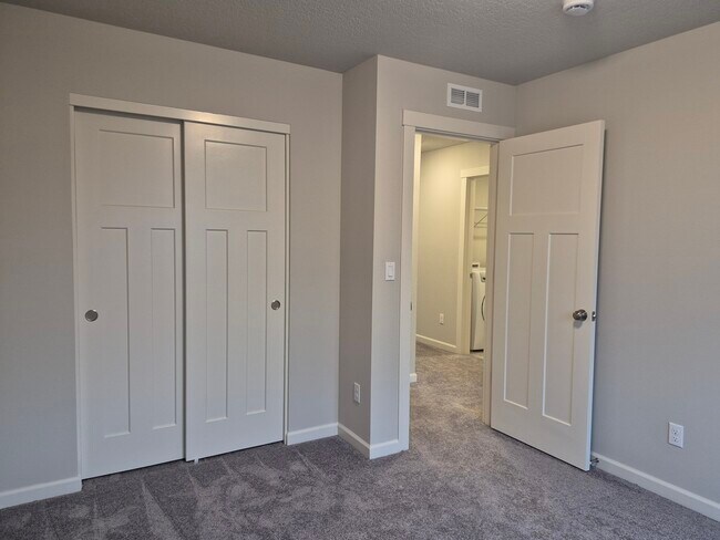 Building Photo - 31741 NW Blake Terr