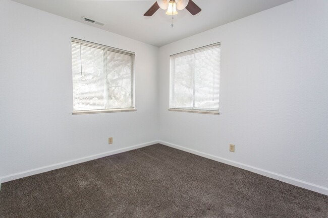 Building Photo - JM-Cram***