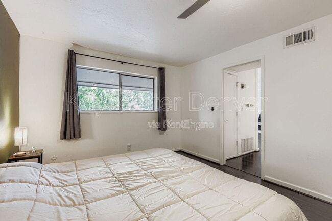 Building Photo - 5300 Cherry Creek S Dr