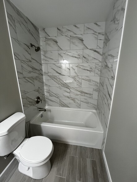 Building Photo - 56 Suncrest Dr